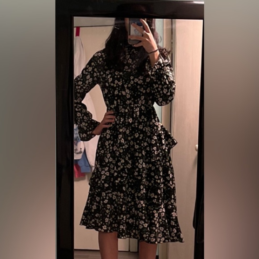 Gorgeous over the knee asymmetrical flower dress